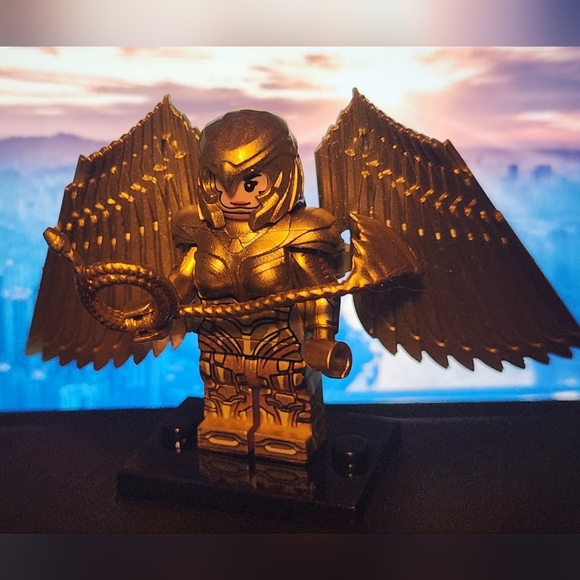 Golden Angel Wonder woman Custom Lego minifigure with black stand included - Picture 3 of 4